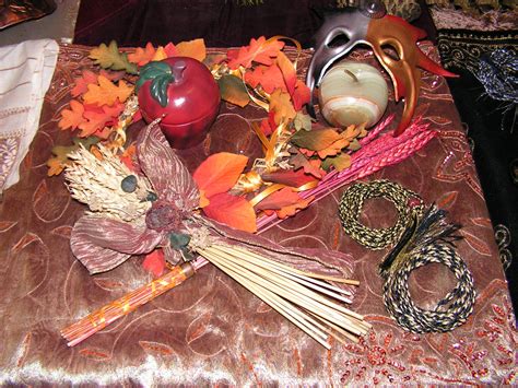 The importance of sacred spaces in pagan-inspired Thanksgiving gatherings